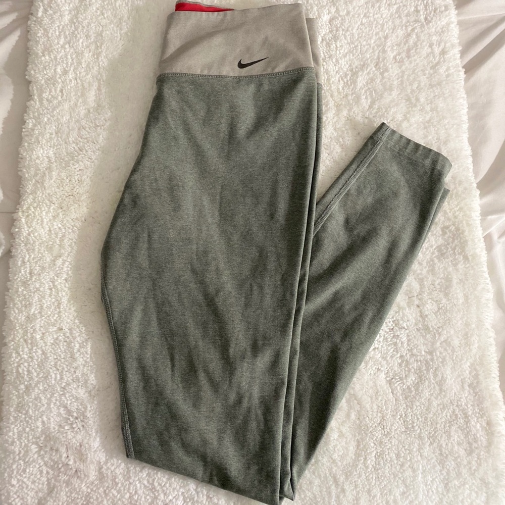 Nike gray workout leggings